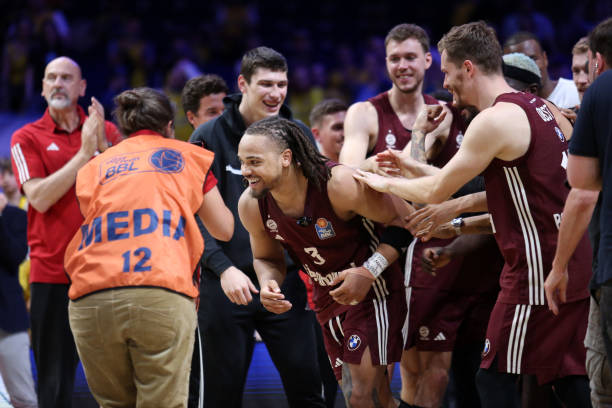 中前场的 中前场的