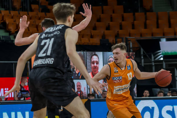 过出色的 过出色的