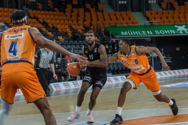 写出属于自 写出属于自